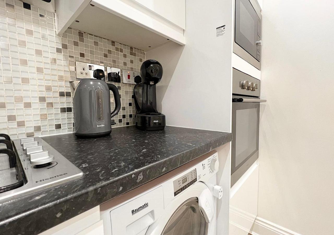 Charming 3-Bed Flat In Shepherds Bush - Sleeps 9 Лондон Екстер'єр фото