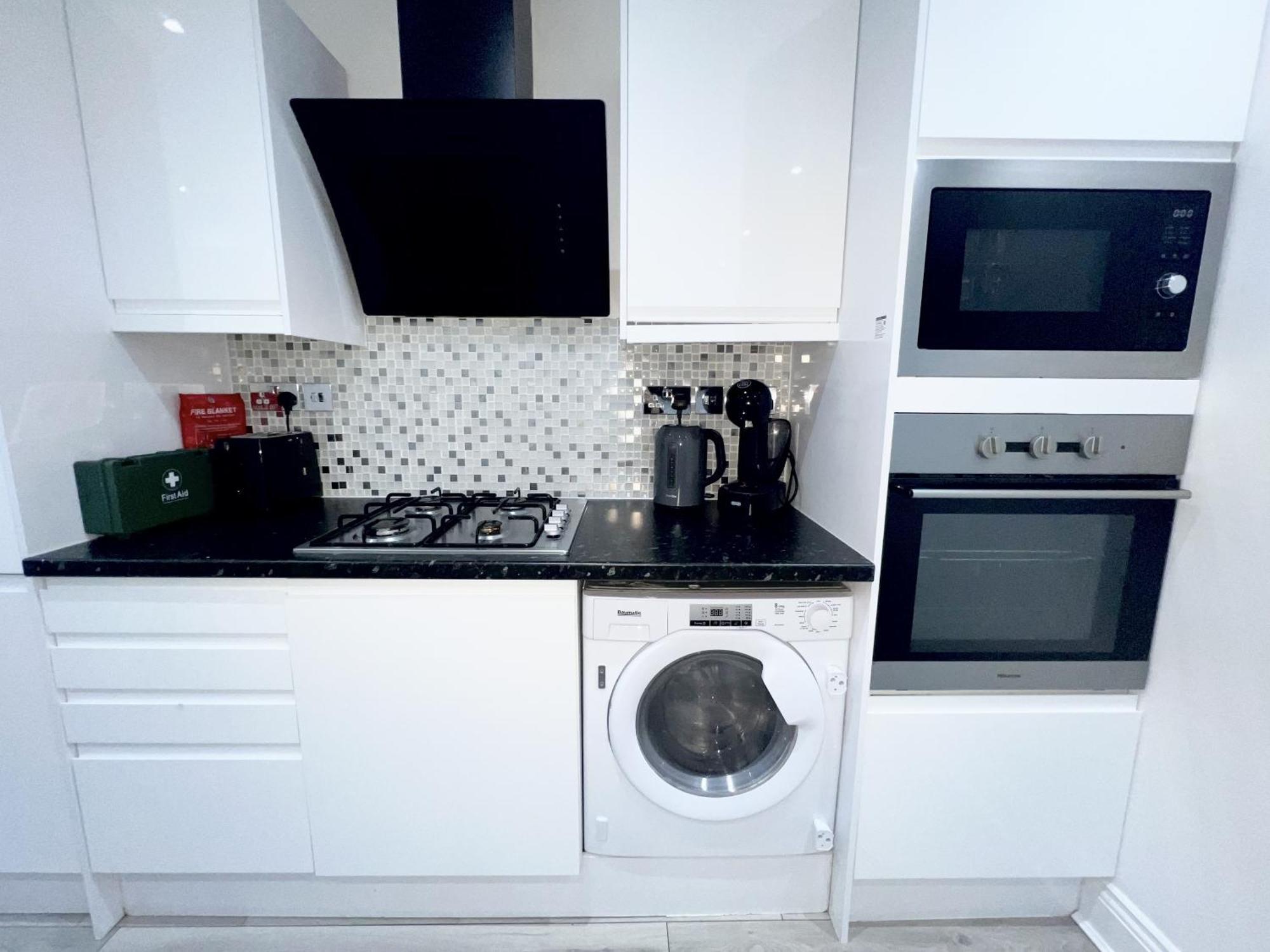 Charming 3-Bed Flat In Shepherds Bush - Sleeps 9 Лондон Екстер'єр фото